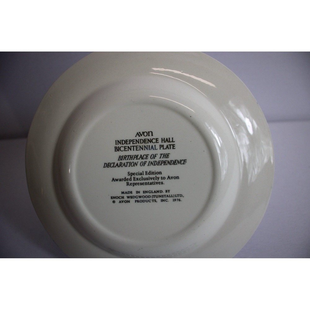 Vintage Avon Independence Hall Bicentennial Plate From 1976 - Picture 2 of 2